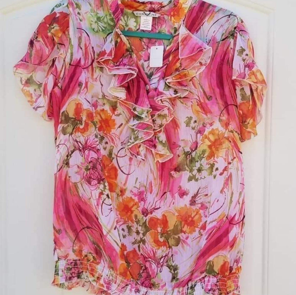 Ruffle Vneck blouse